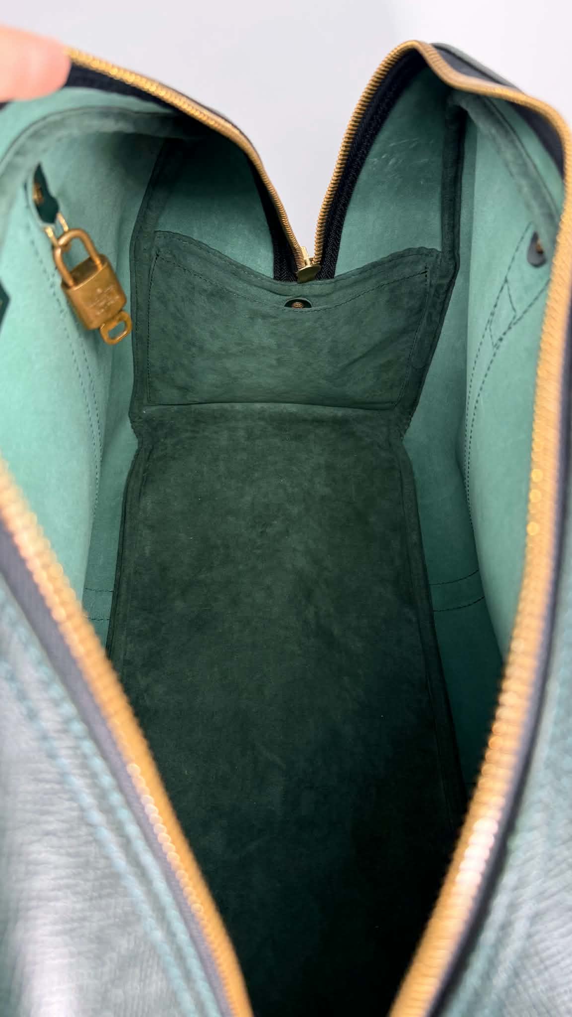 Louis Vuitton Vintage Kendall Taiga Leather Travel Bag