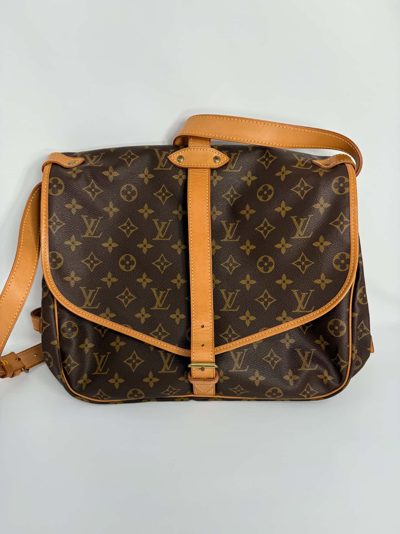 Louis Vuitton Saumar 30 in Monogram