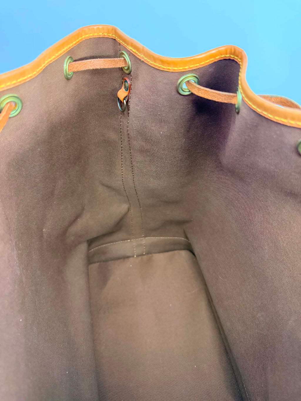 Louis Vuitton Neo Noe MM Monogram