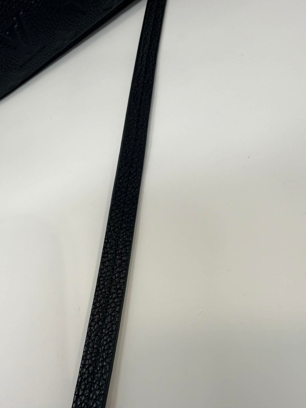 Louis Vuitton Saintonge Black Empreinte Leather