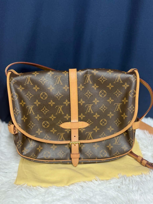 Louis Vuitton Saumur 30