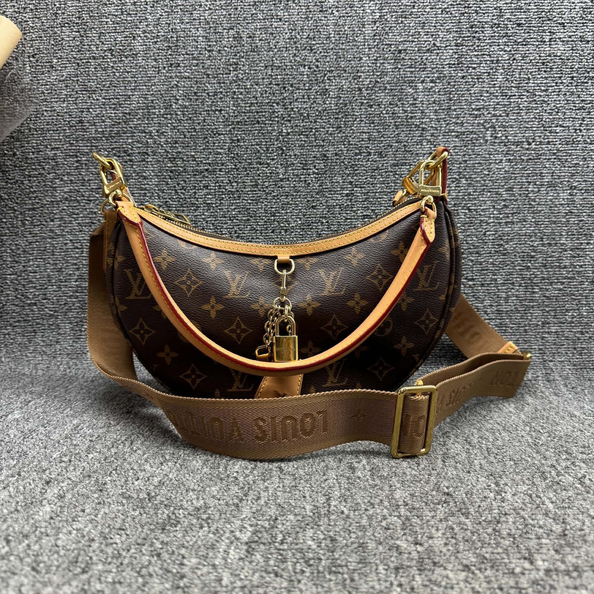 Louis Vuitton Looping NM Handbag Monogram Canvas