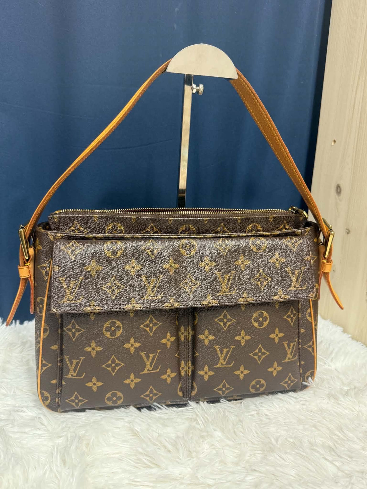 Louis Vuitton Viva-Cite GM Monogram