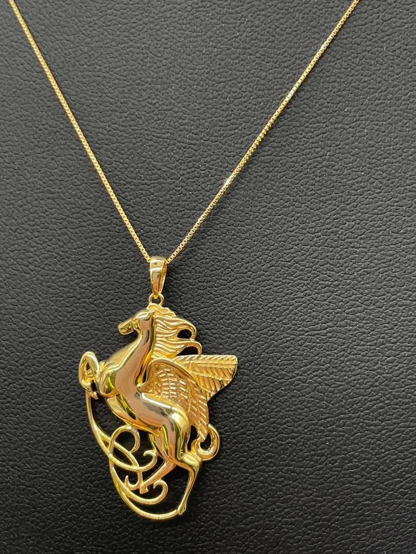Pegasus Necklace 18K Yellow Gold