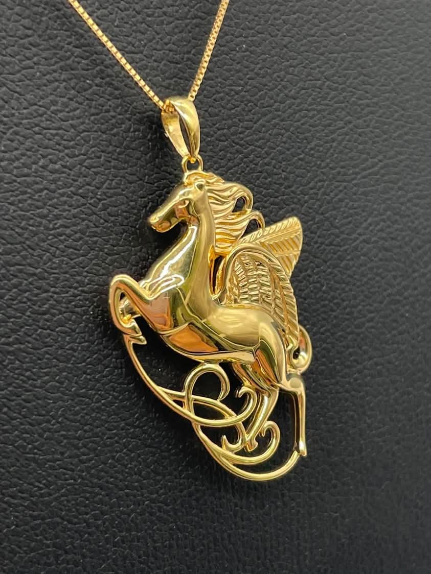 Pegasus Necklace 18K Yellow Gold
