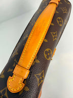 Louis Vuitton Monogram Pochette Metis