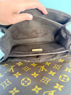 Louis Vuitton Monogram Pochette Metis