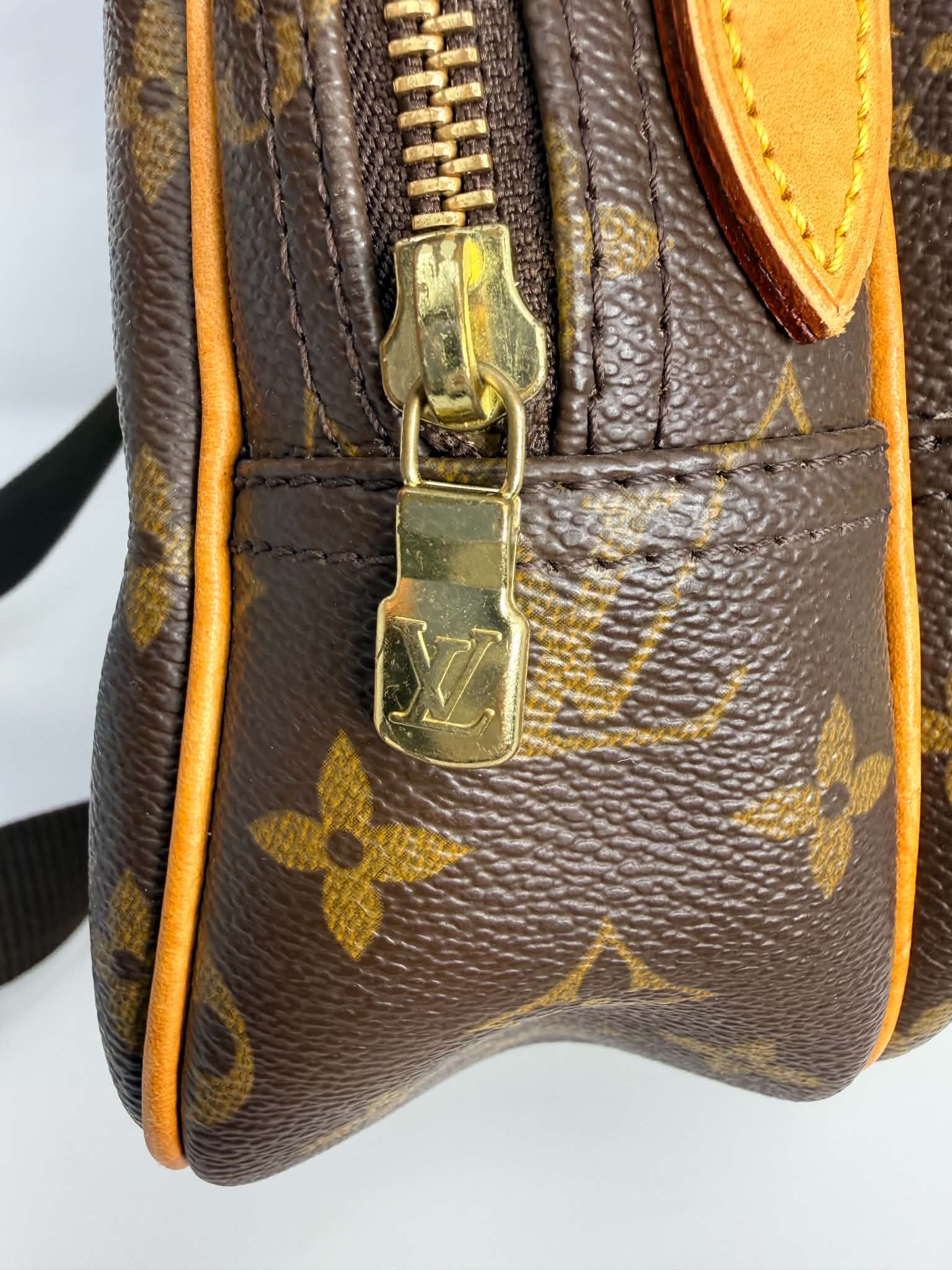 Louis Vuitton Reporter MM in Monogram