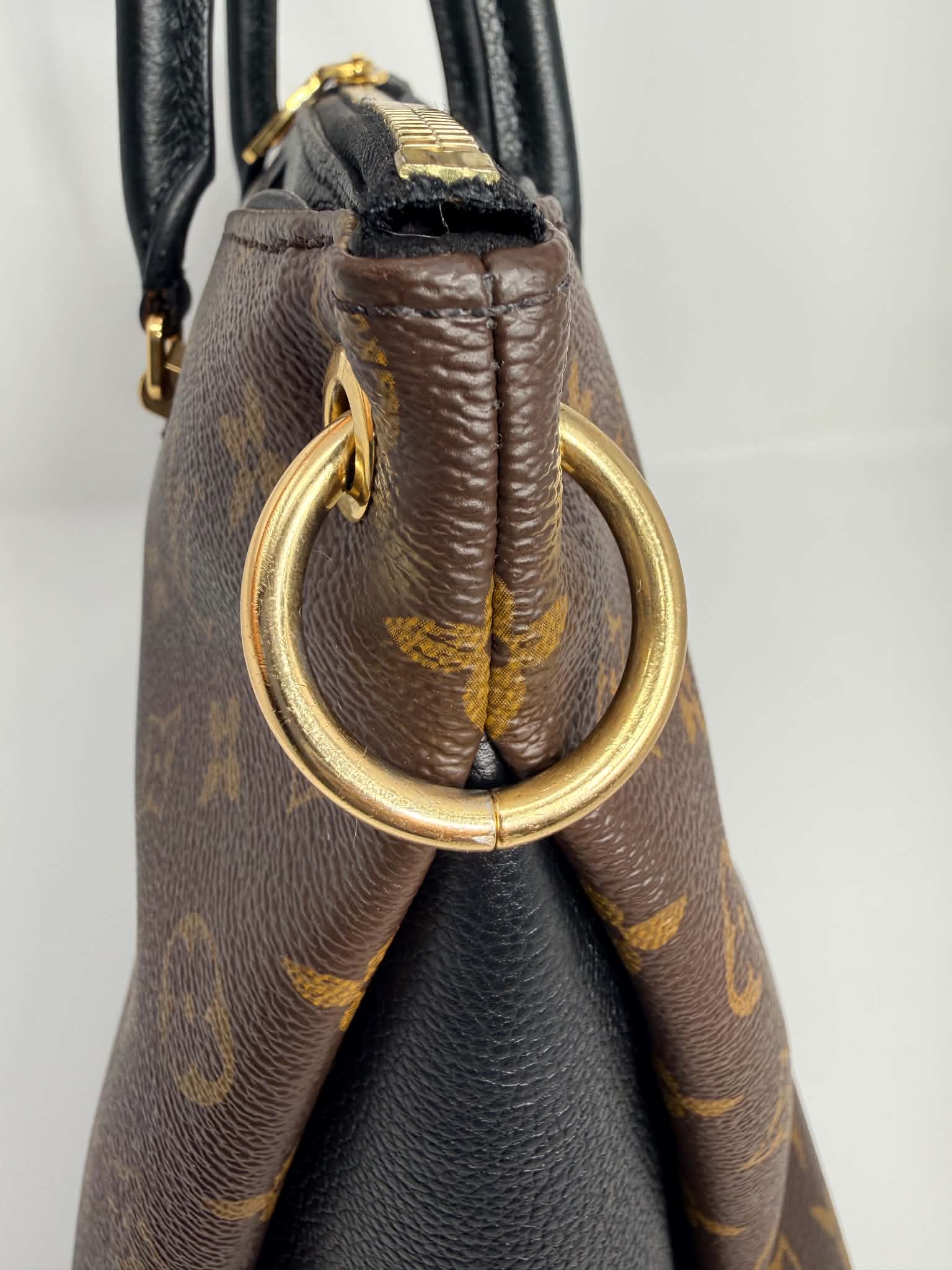 Louis Vuitton Pallas Noir MM