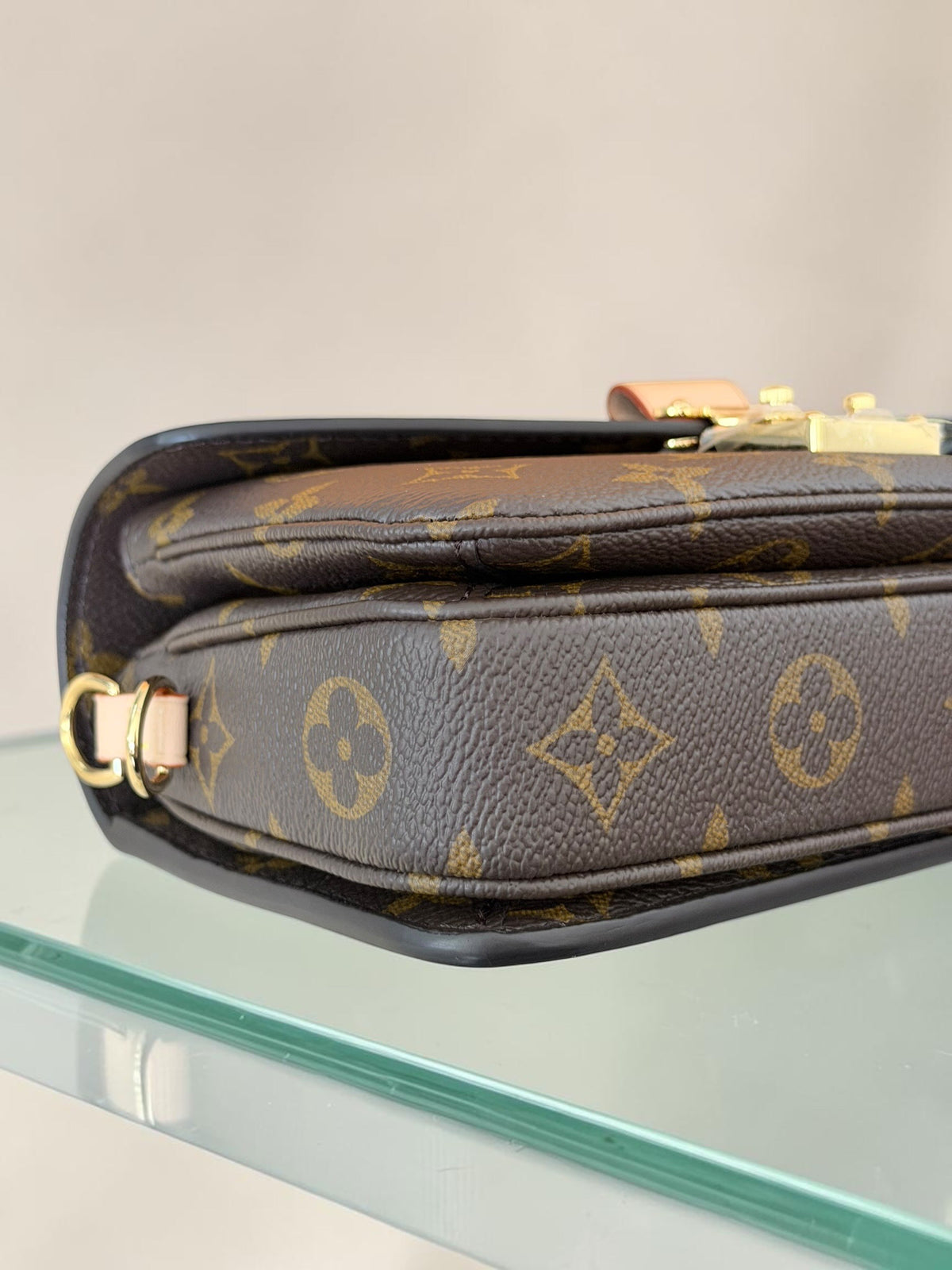 Louis Vuitton Monogram East West Métis