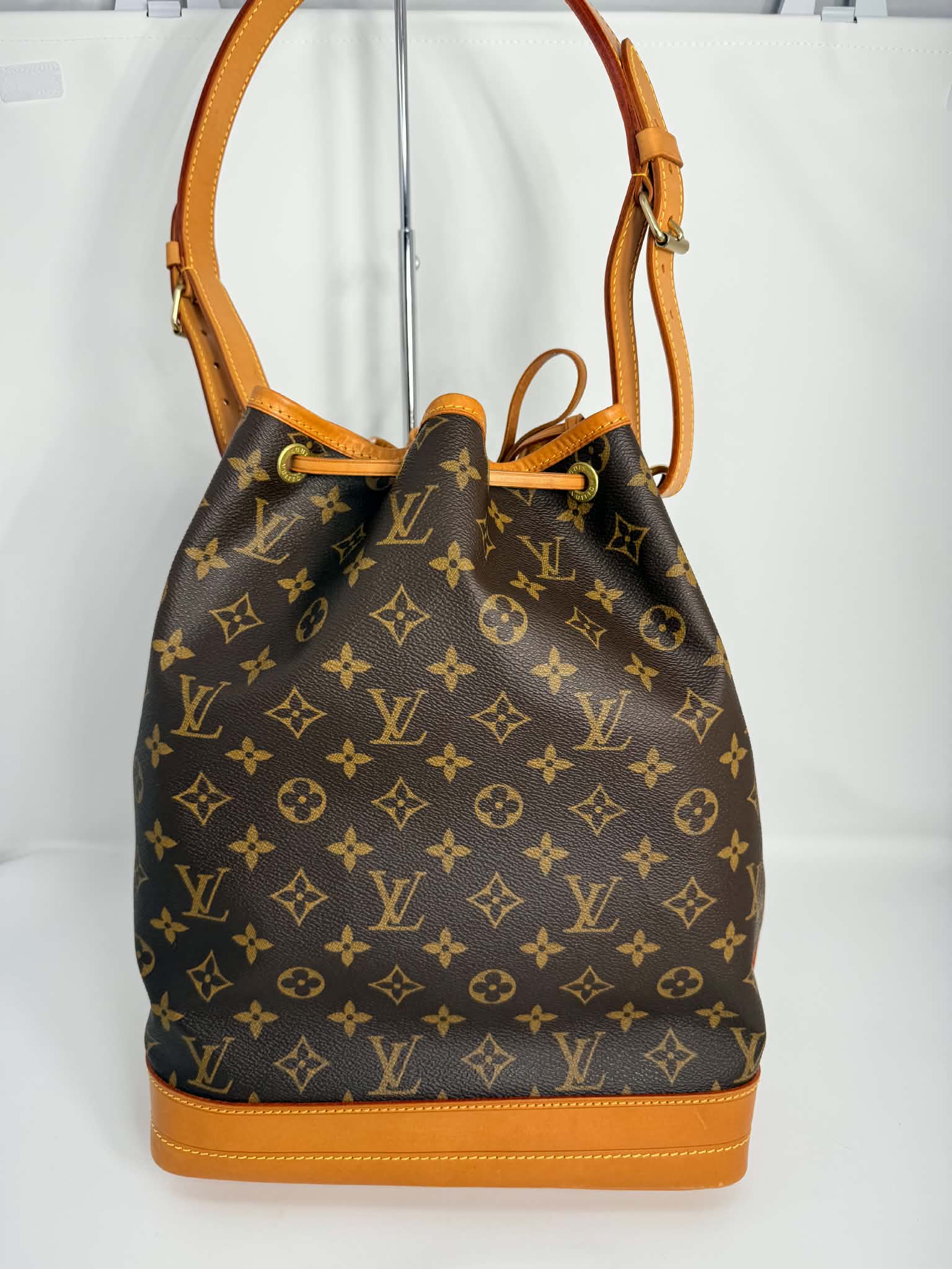 Louis Vuitton Neo Noe MM Monogram