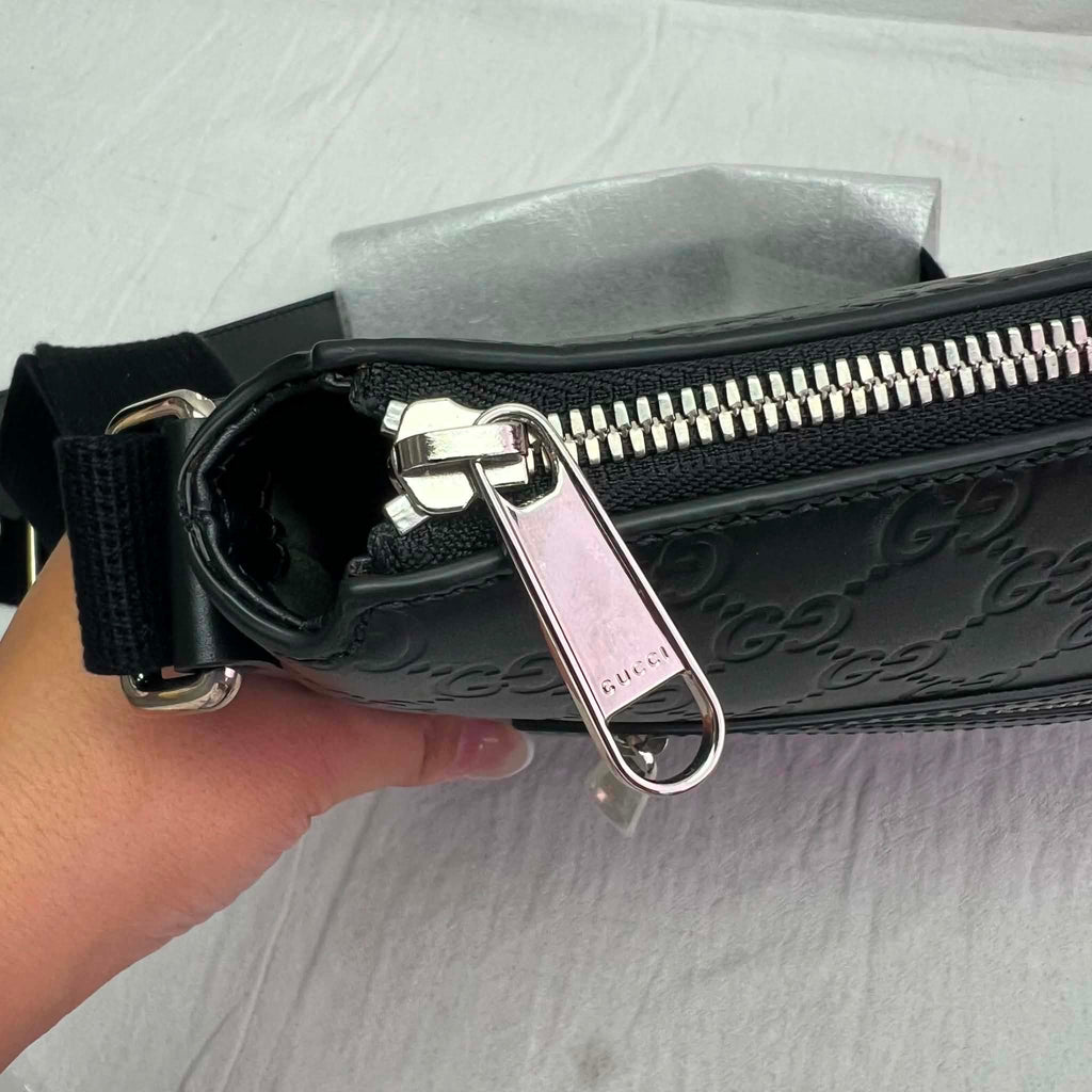 Gucci Guccissima Signature Medium Flat Messenger Bag Black