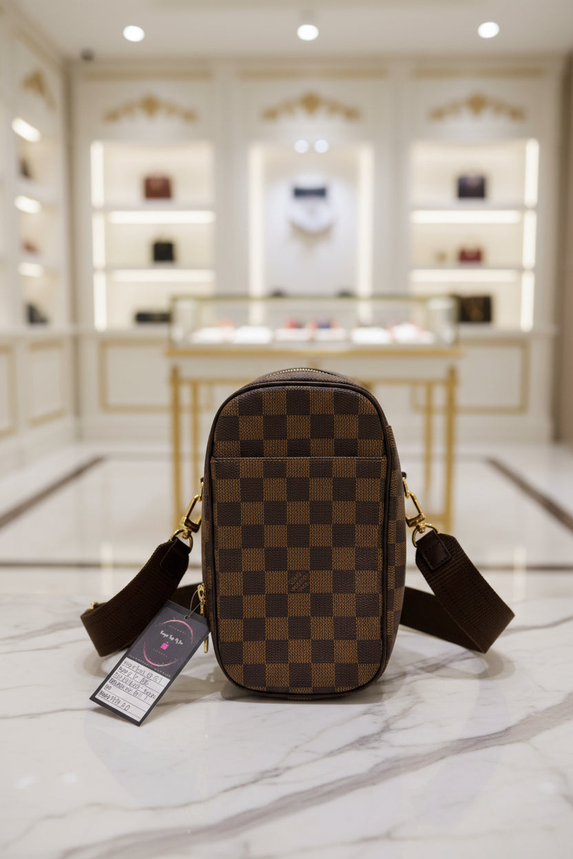 Louis Vuitton Damier Ebene Pochette Gange