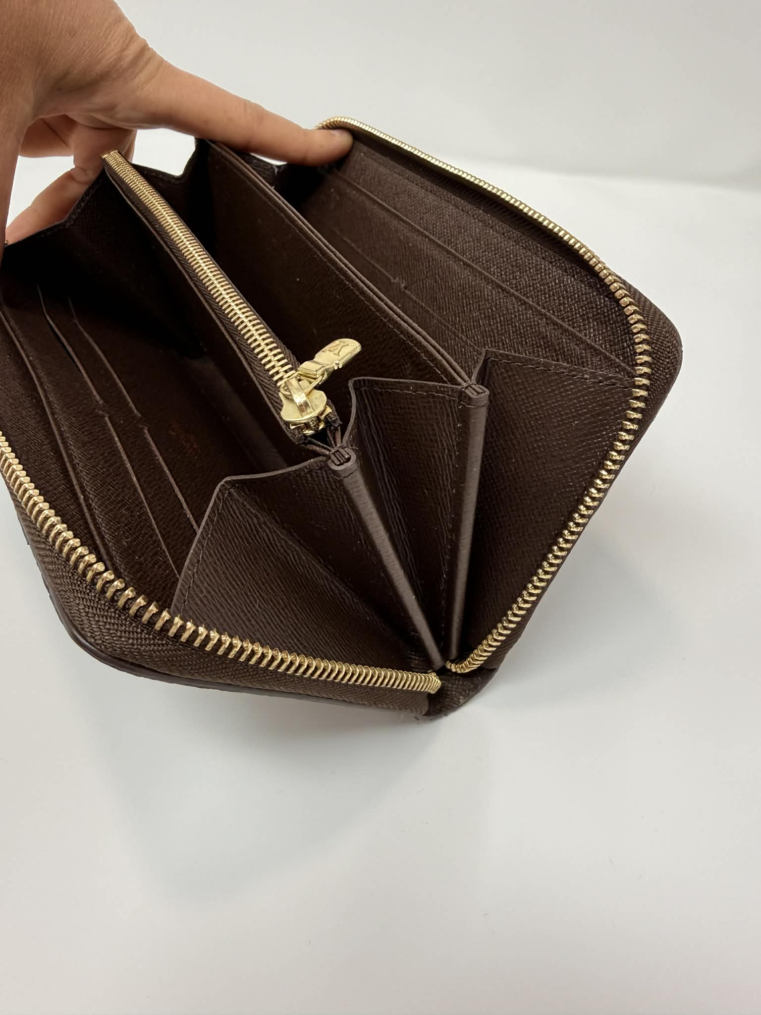 Louis Vuitton Damier Ebene Full Zippy Wallet