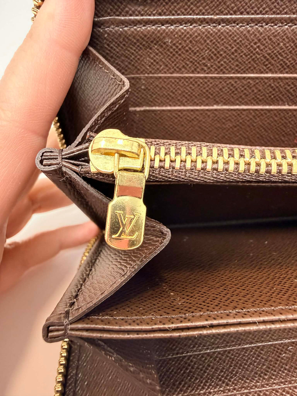 Louis Vuitton Damier Ebene Full Zippy Wallet
