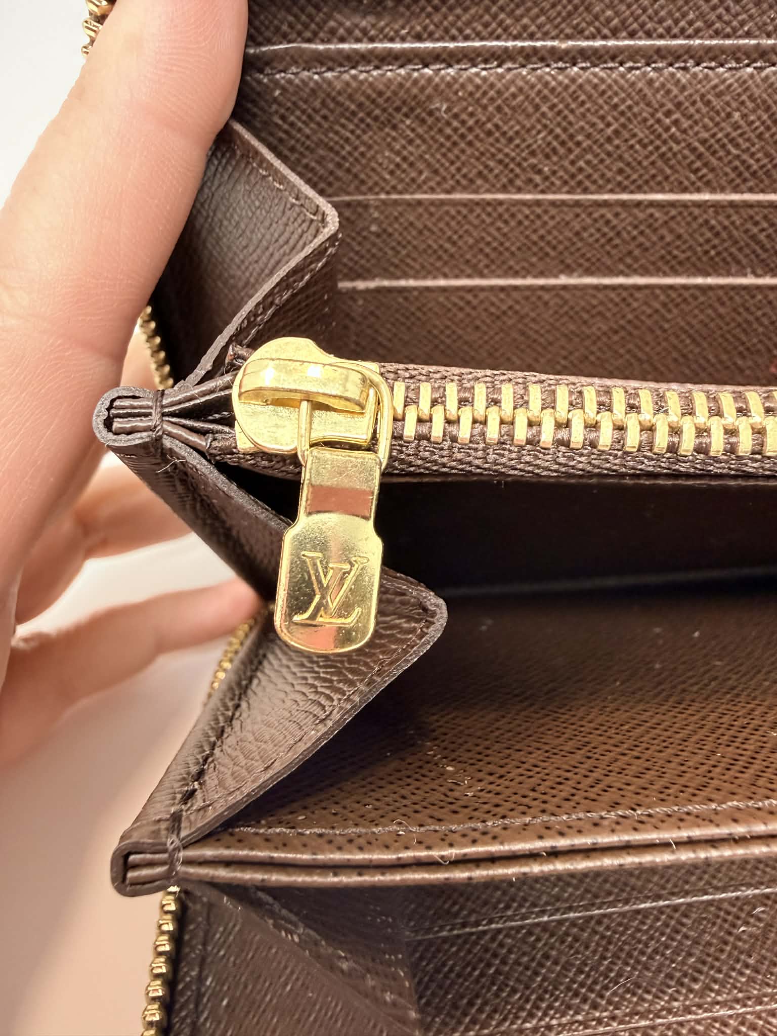 Louis Vuitton Damier Ebene Full Zippy Wallet