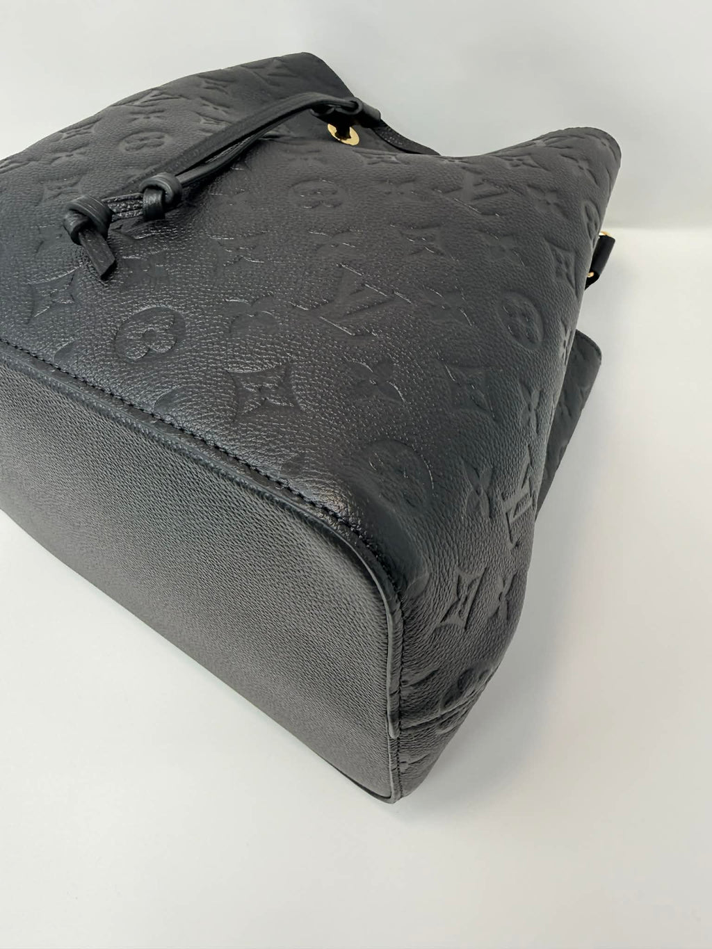 Louis Vuitton Neonoe MM Black Empreinte Leather with two Straps