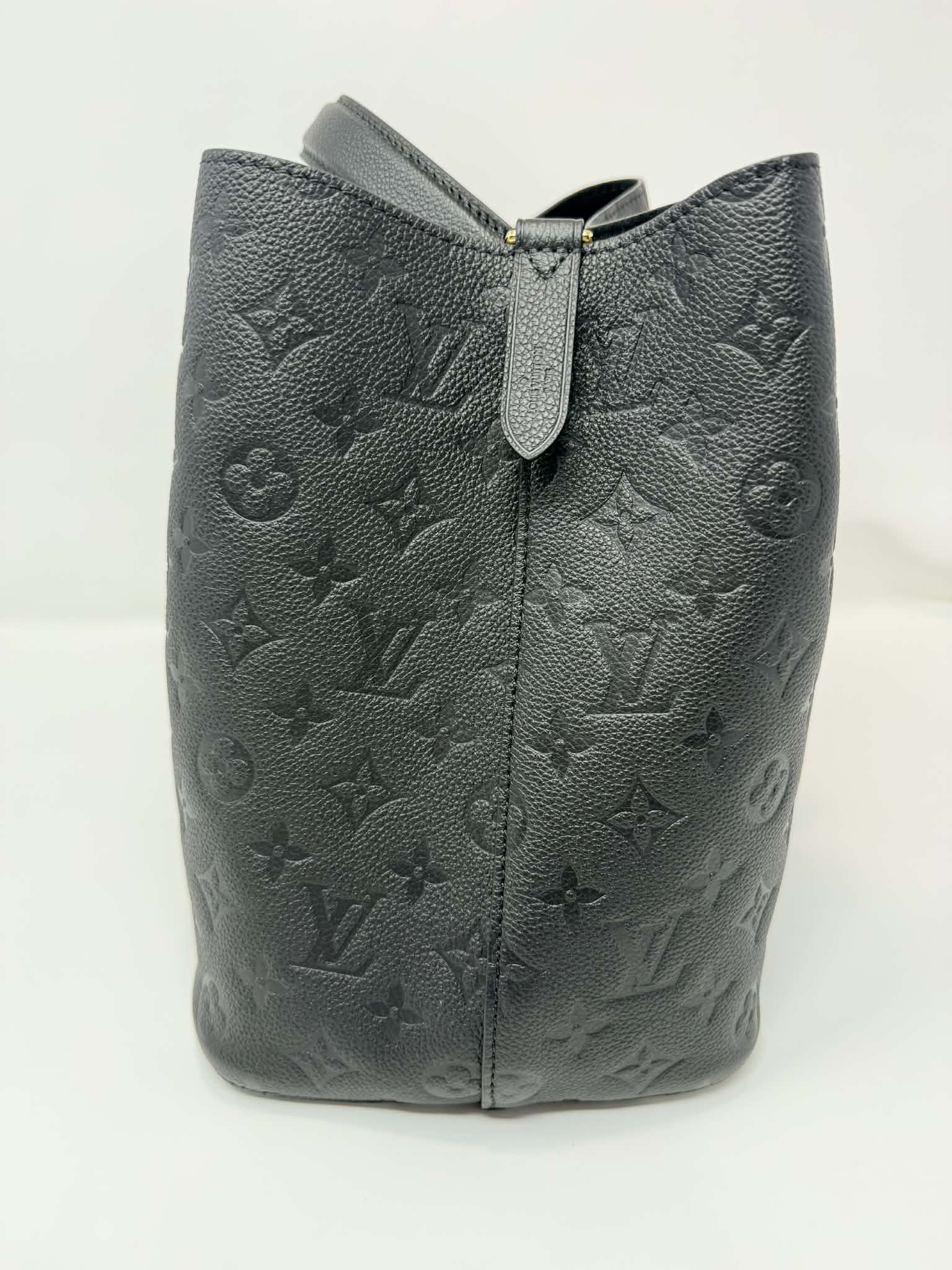 Louis Vuitton Neonoe MM Black Empreinte Leather with two Straps