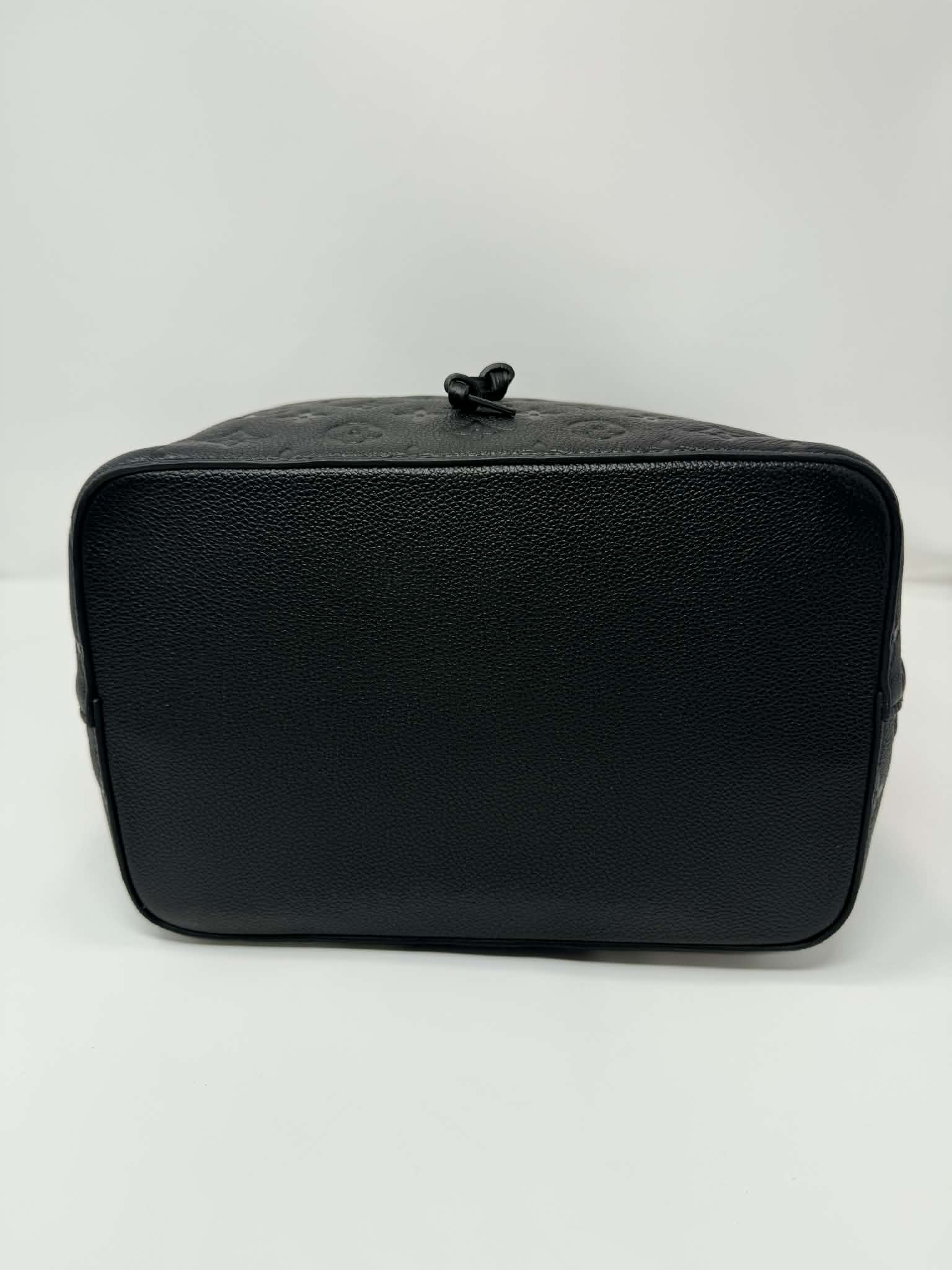 Louis Vuitton Neonoe MM Black Empreinte Leather with two Straps