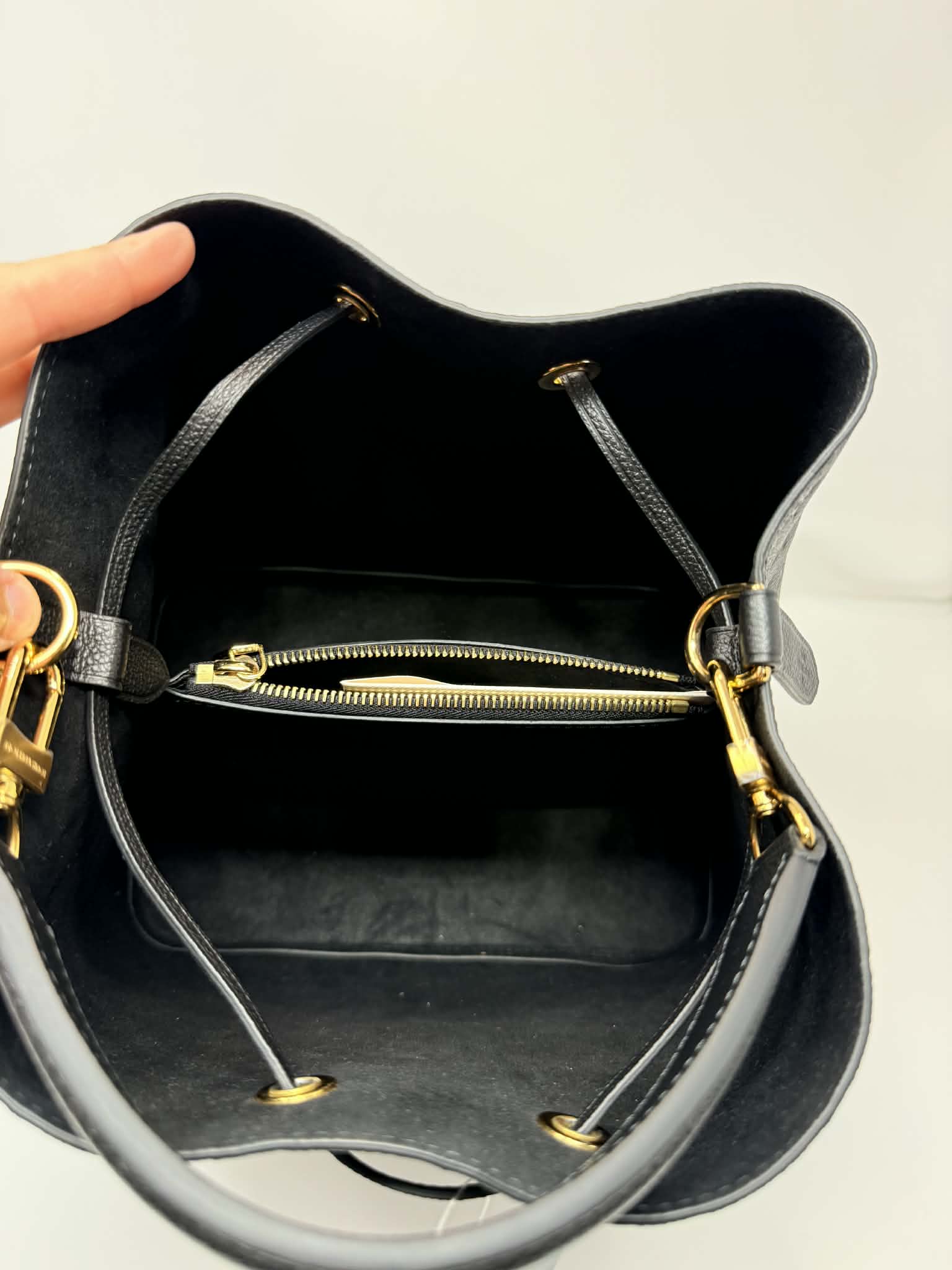 Louis Vuitton Neonoe MM Black Empreinte Leather with two Straps