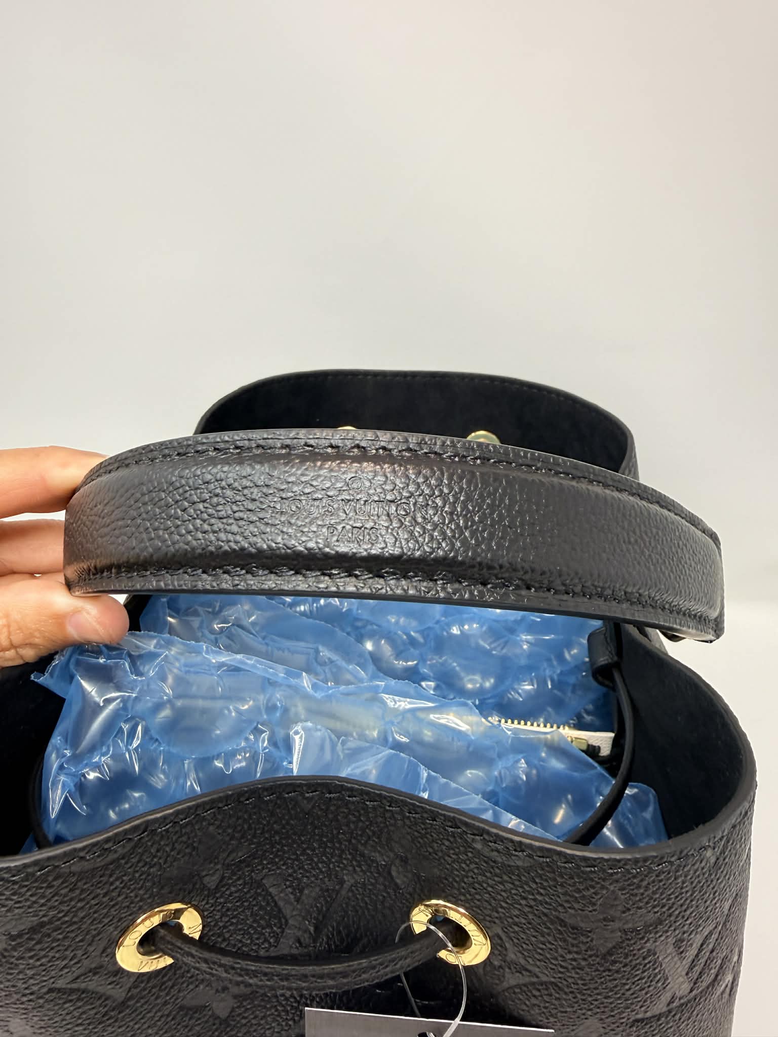 Louis Vuitton Neonoe MM Black Empreinte Leather with two Straps