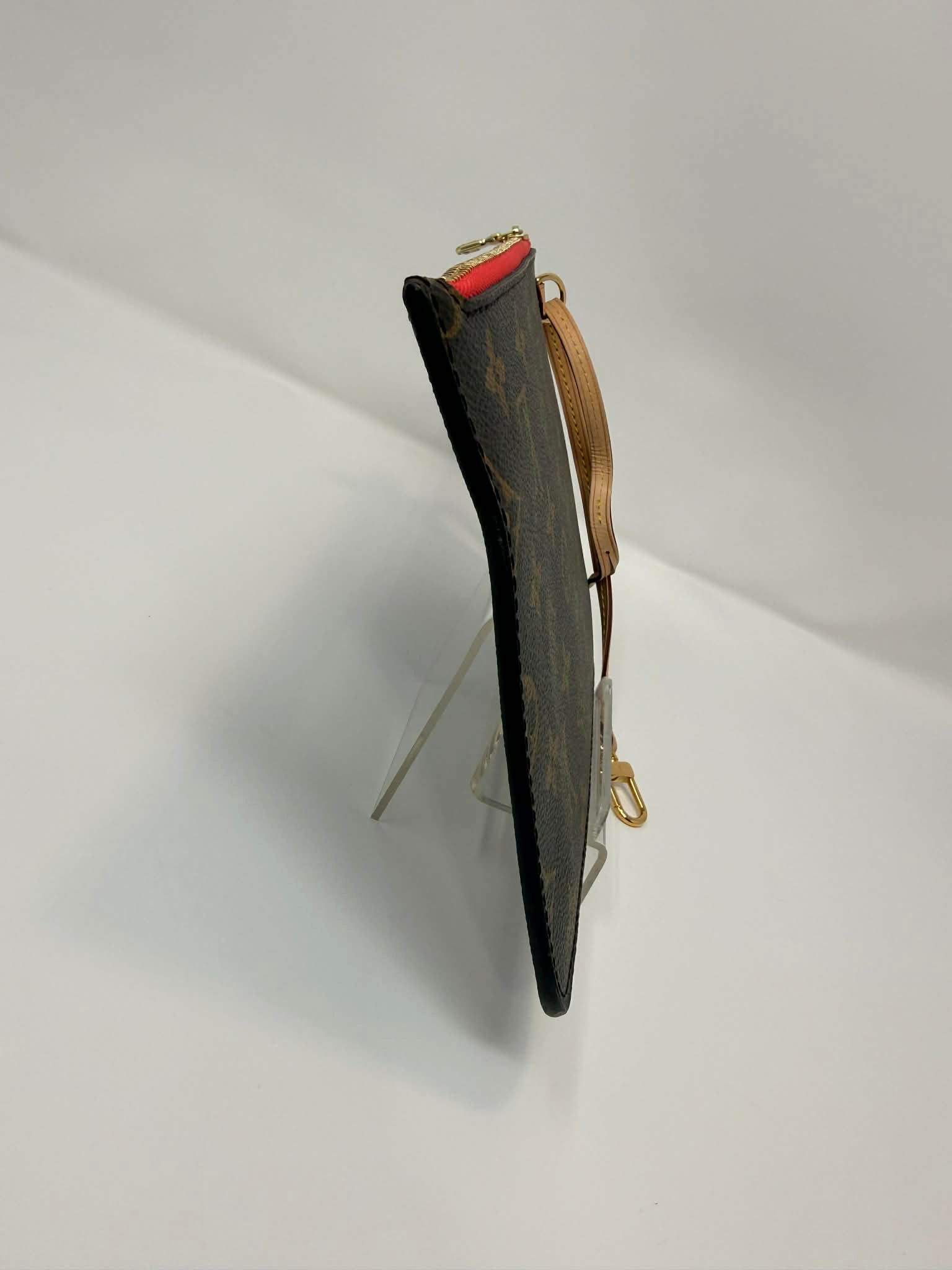 Louis Vuitton NF Pouch MM *Coral* Interior
