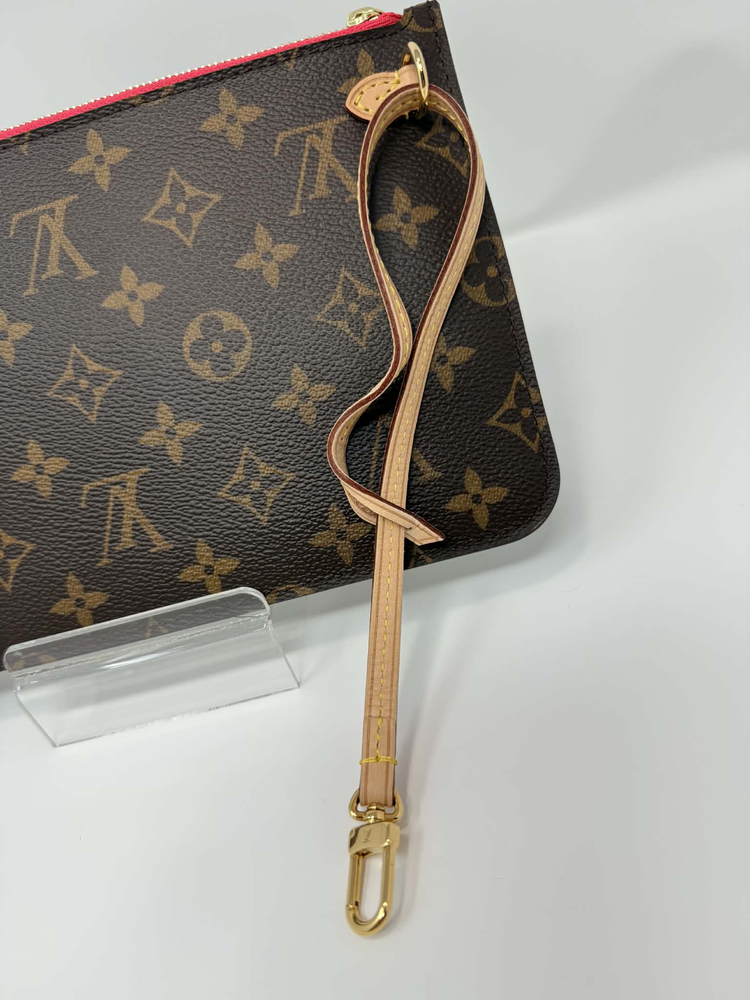 Louis Vuitton NF Pouch MM *Coral* Interior