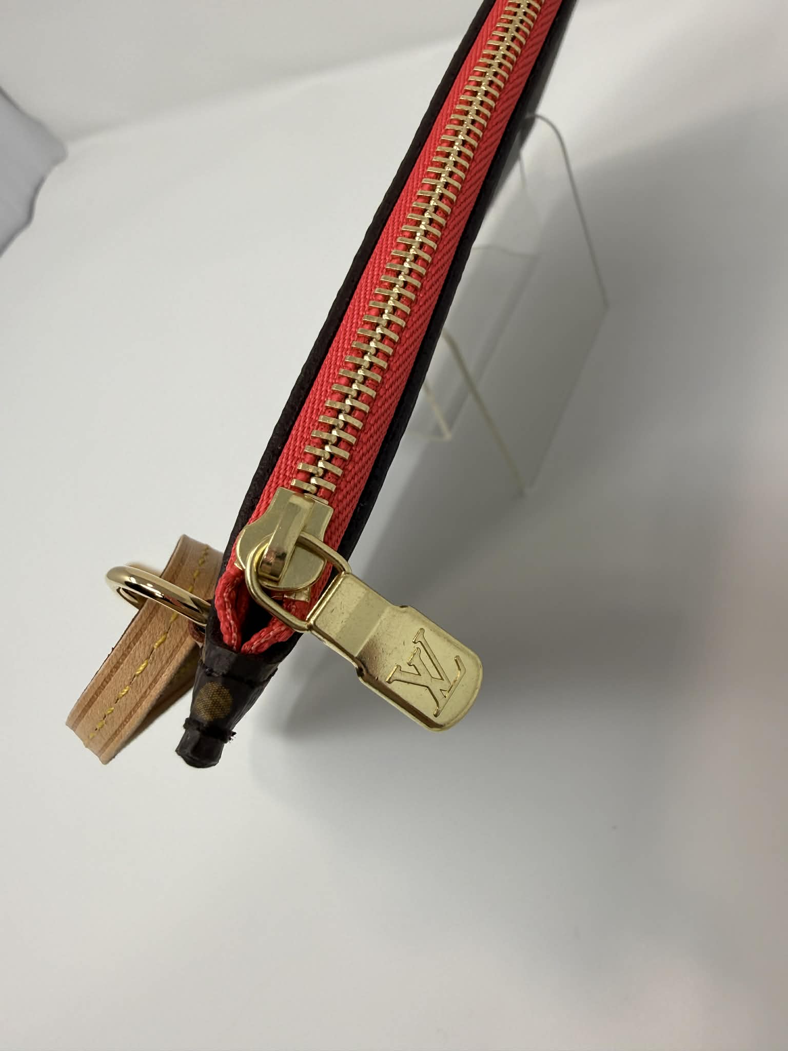 Louis Vuitton NF Pouch MM *Coral* Interior