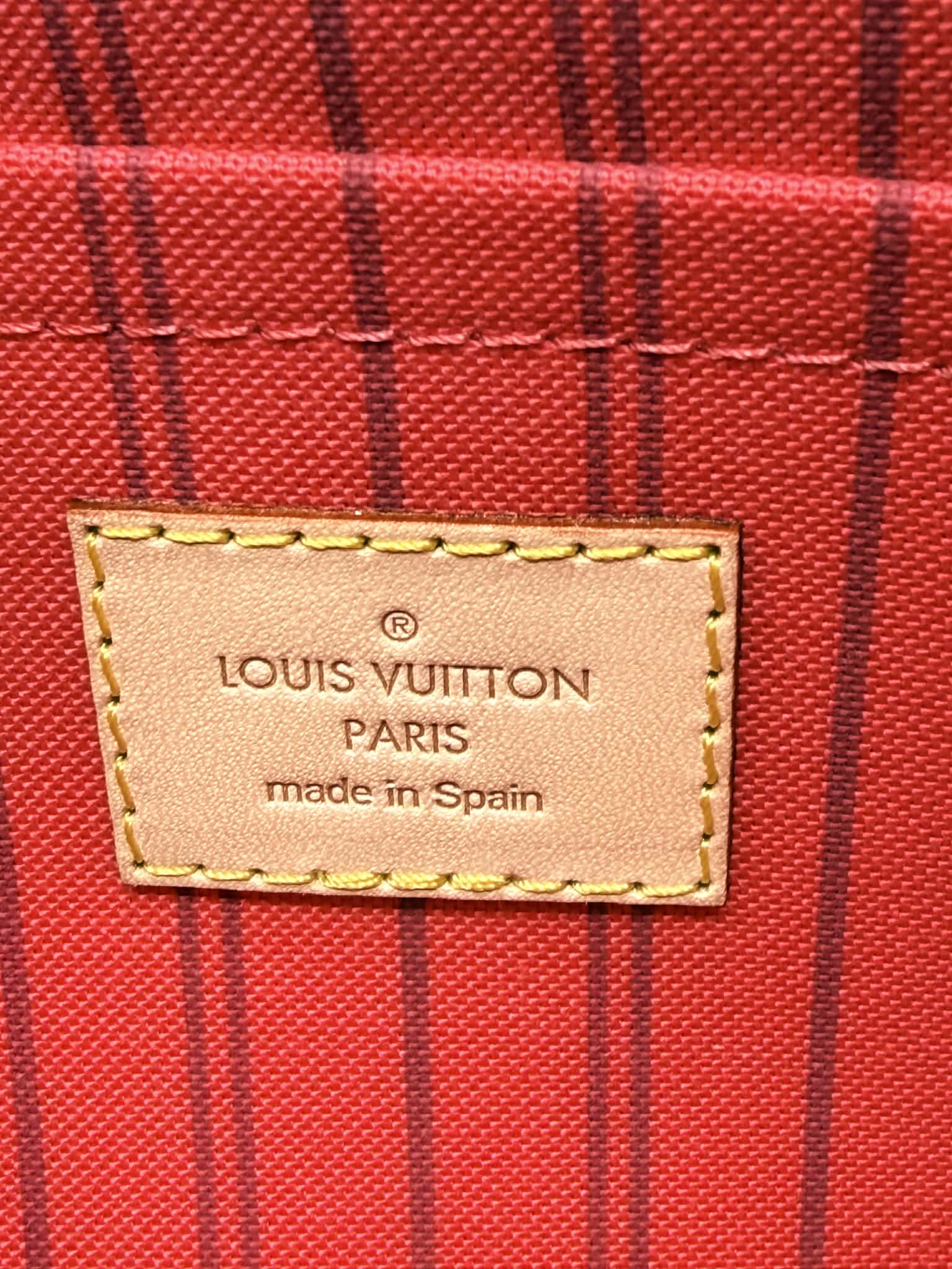 Louis Vuitton NF Pouch MM *Coral* Interior