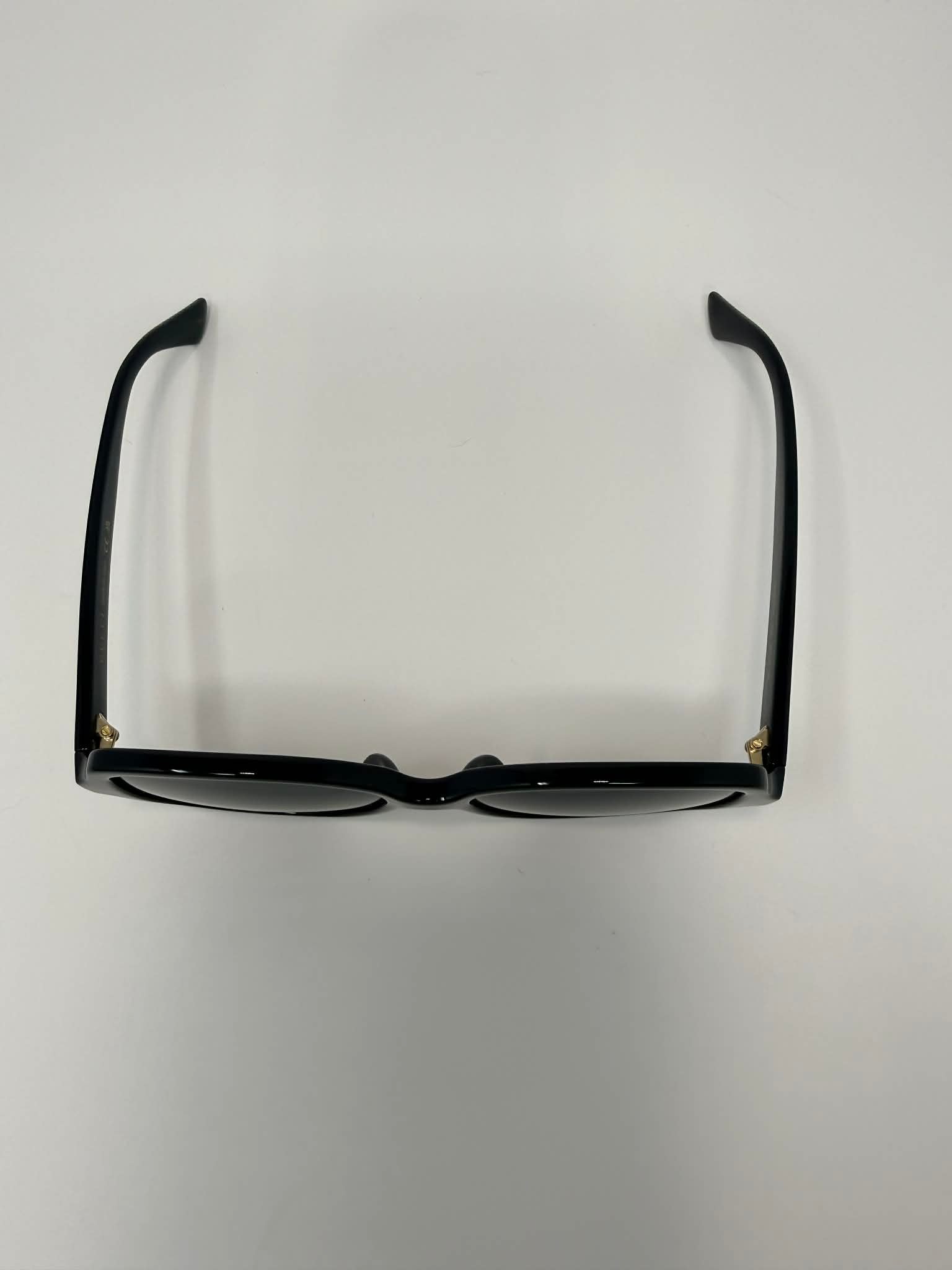 Gucci Sunglasses with Box & Pouch