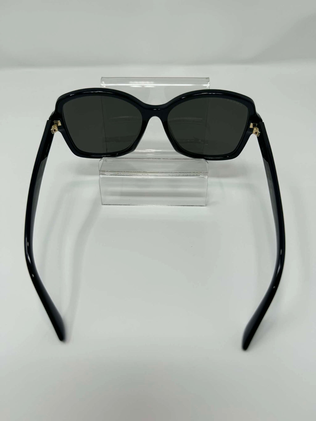 Gucci Sunglass with Box and Pouch