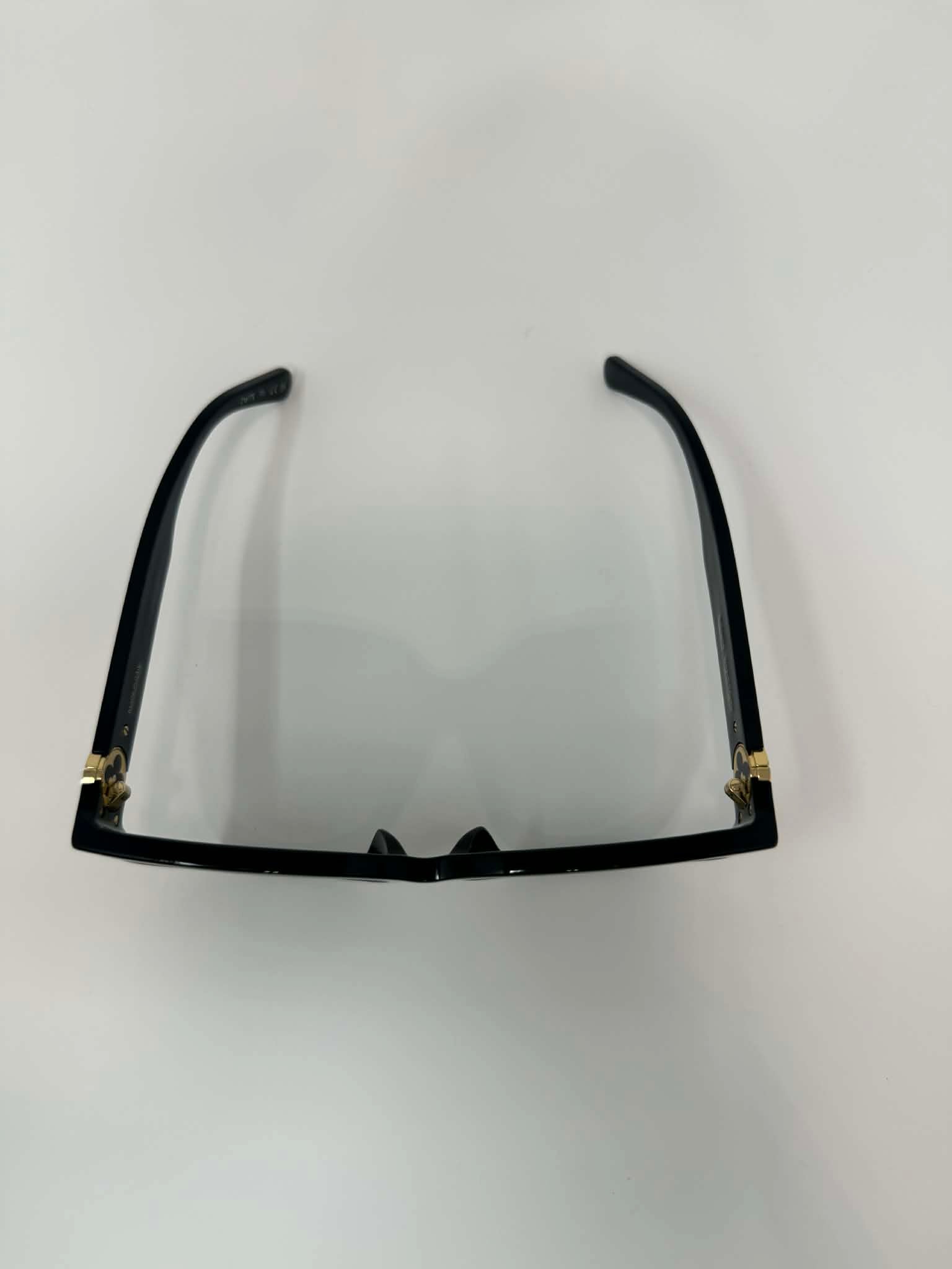 Louis Vuitton Sunglasses with Box and Pouch