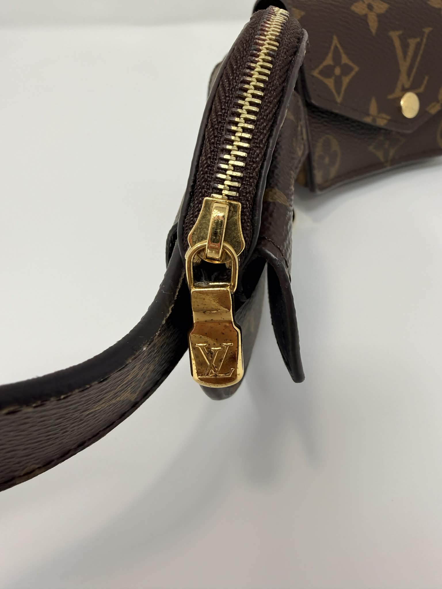 Louis Vuitton Monogram 30mm Daily Multi Pocket Belt 90 Size 31