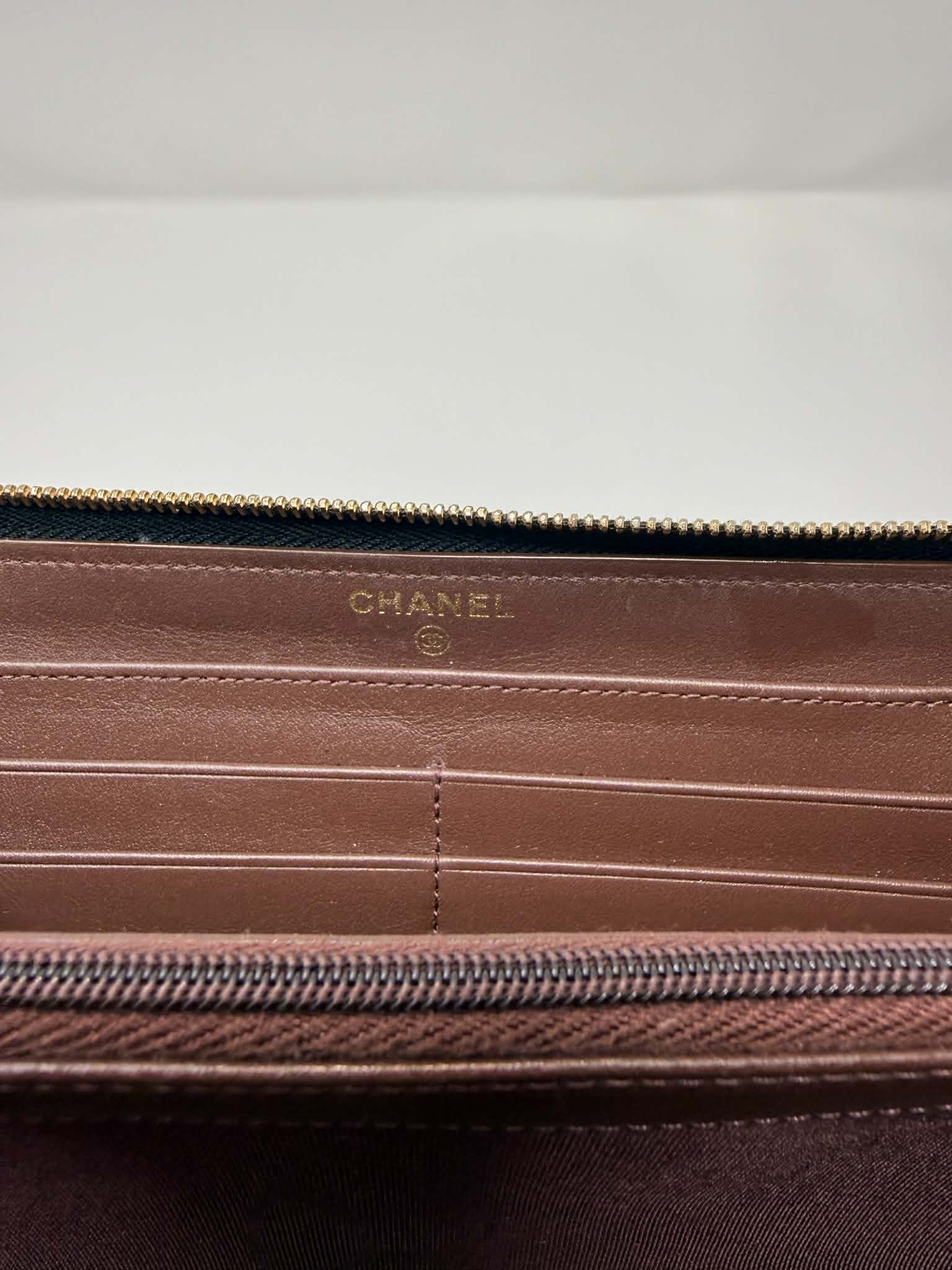 Chanel Caviar Quilted Large Gusset Full Size Zip Wallet