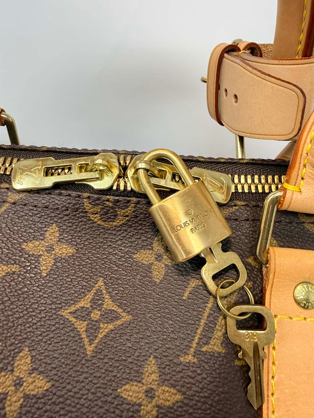 Louis Vuitton Monogram Canvas Keepall Bandouliere 50 Duffle