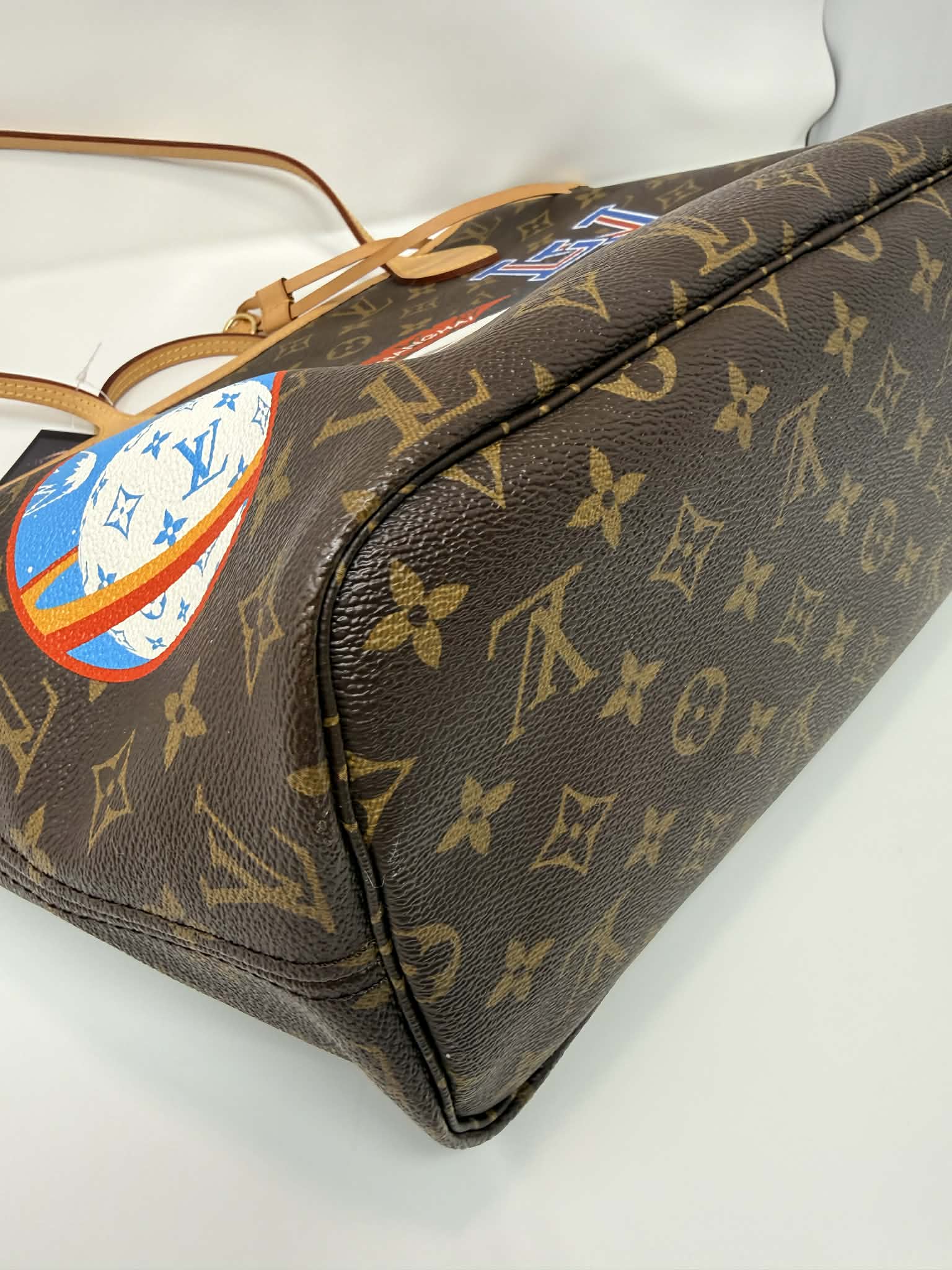 Louis Vuitton Neverfull MM World Tour Limited Edition Shanghai