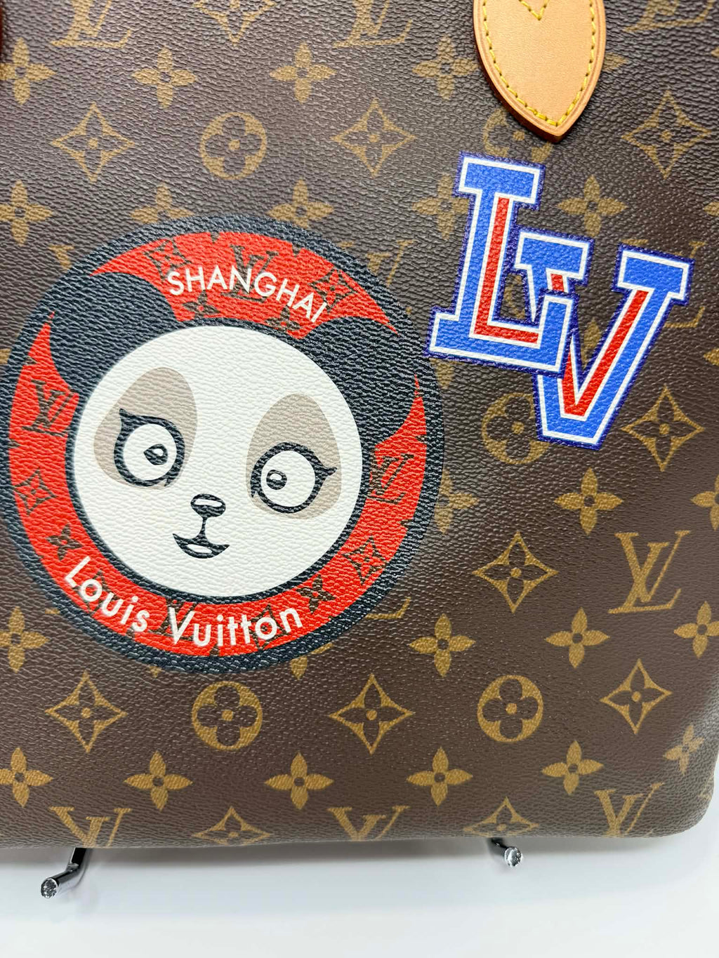 Louis Vuitton Neverfull MM World Tour Limited Edition Shanghai