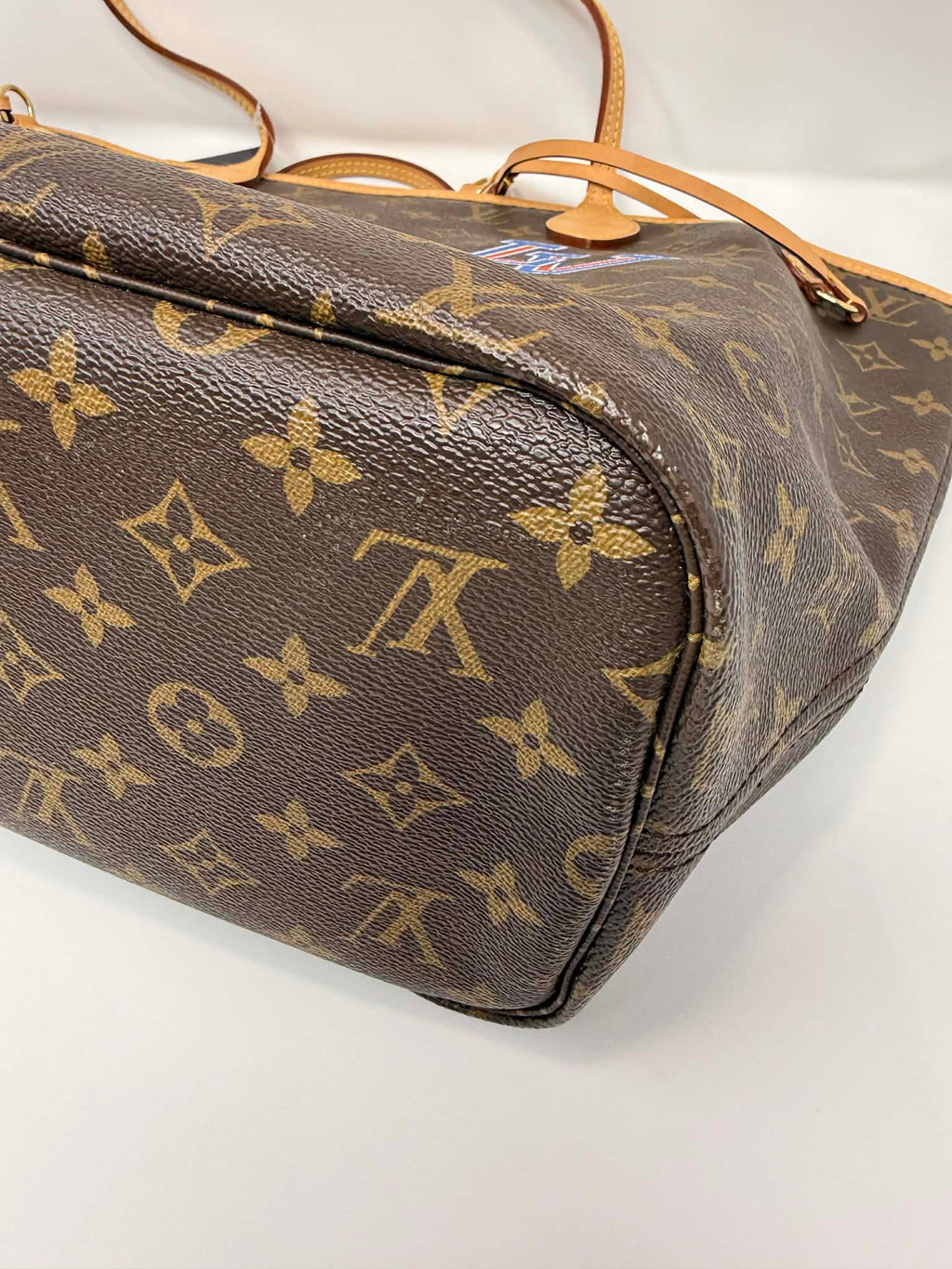 Louis Vuitton Neverfull MM World Tour Limited Edition Shanghai