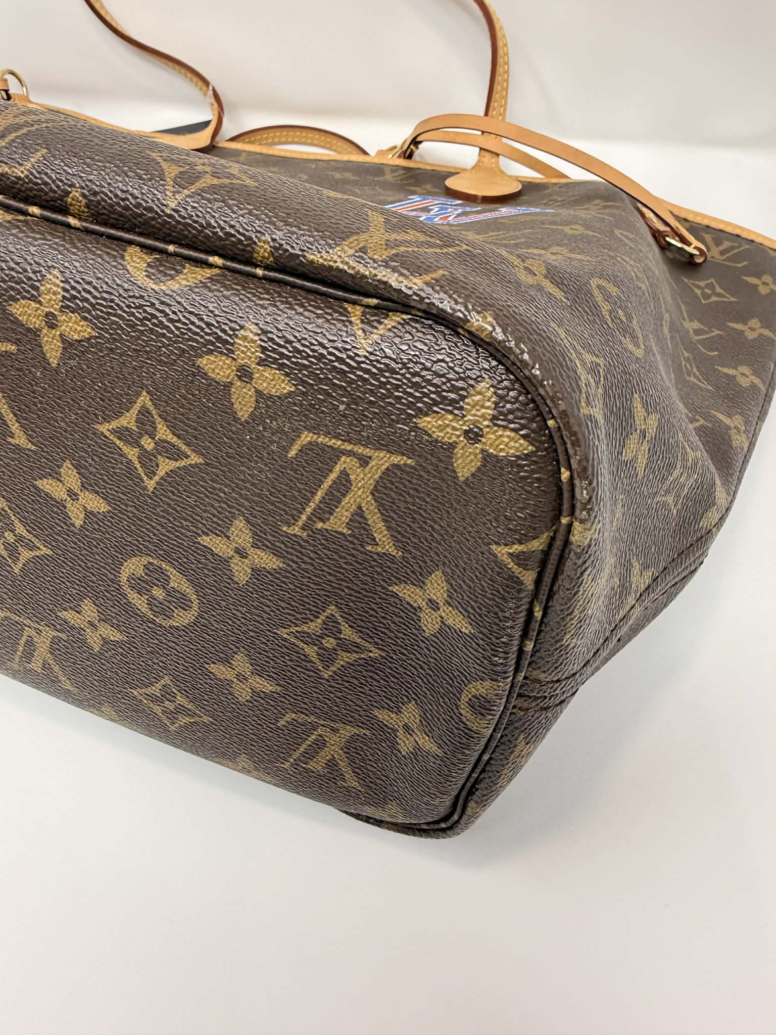 Louis Vuitton Neverfull MM World Tour Limited Edition Shanghai