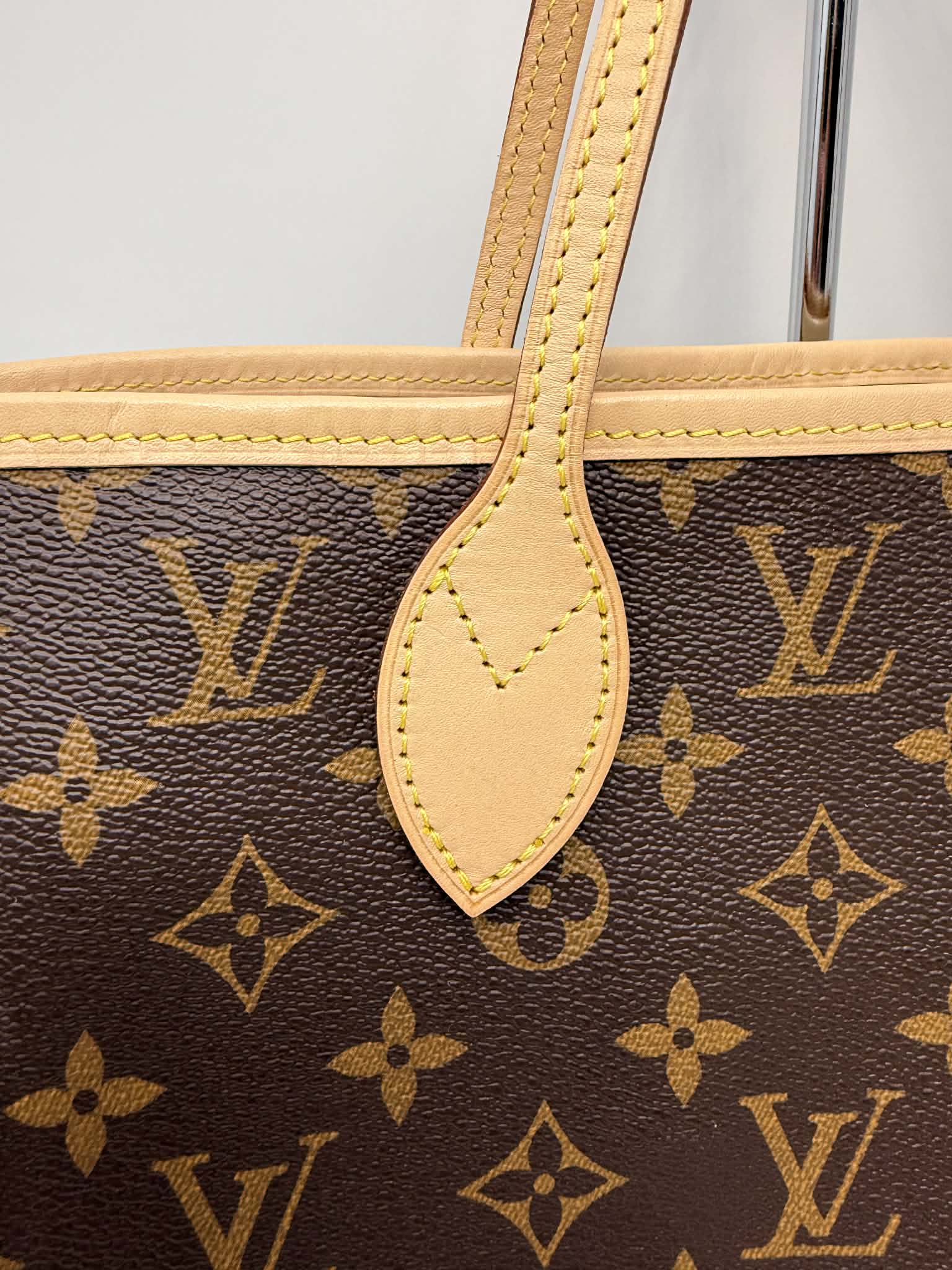 Louis Vuitton Neverfull MM Red Interior
