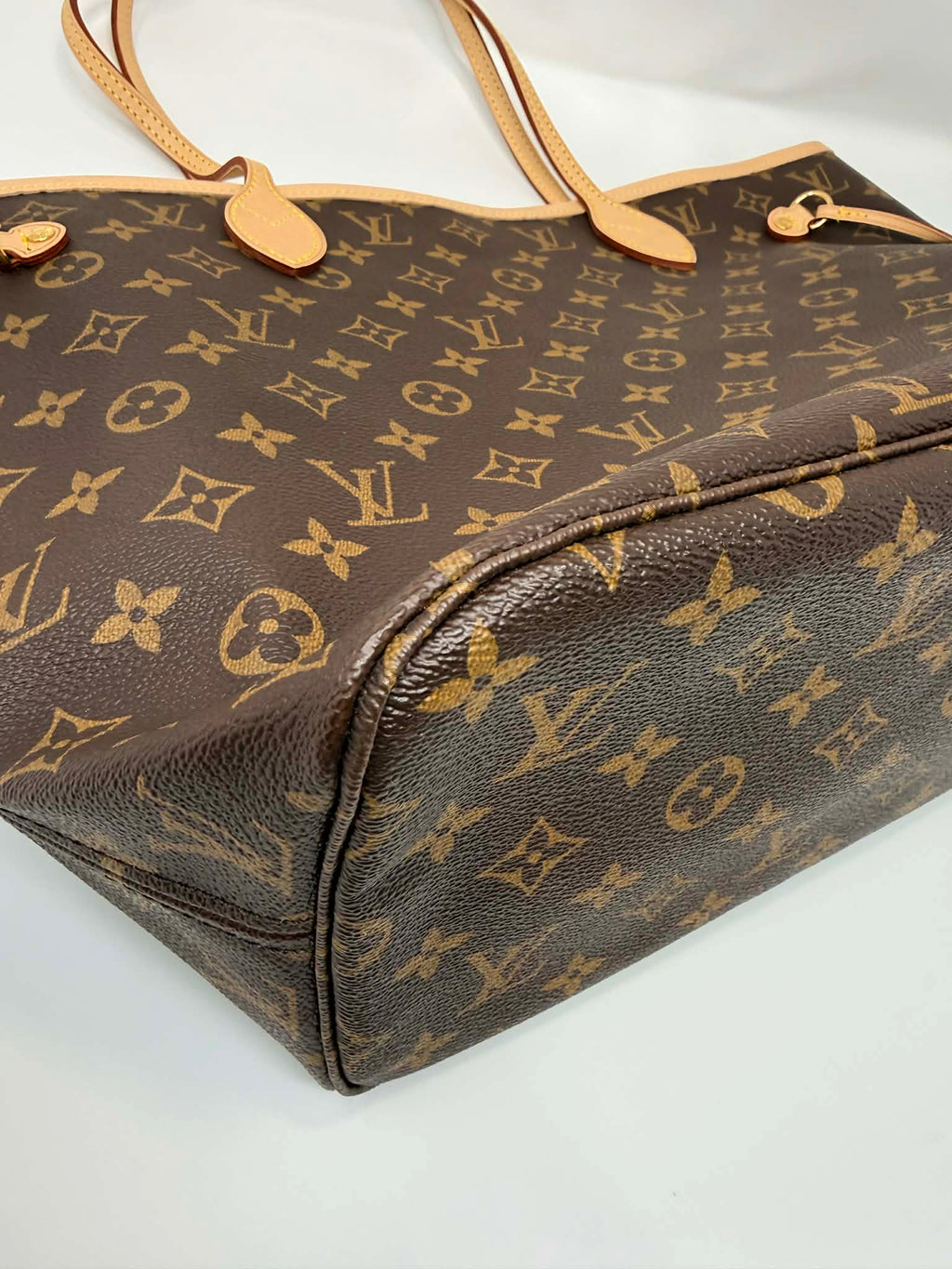 Louis Vuitton Neverfull MM Red Interior
