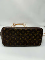 Louis Vuitton Neverfull MM Red Interior
