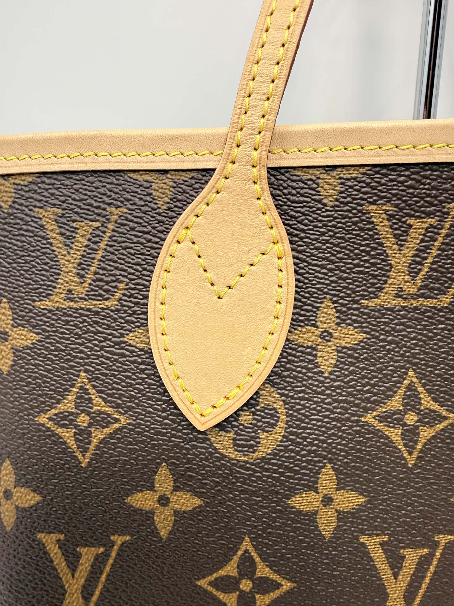 Louis Vuitton Neverfull MM Red Interior