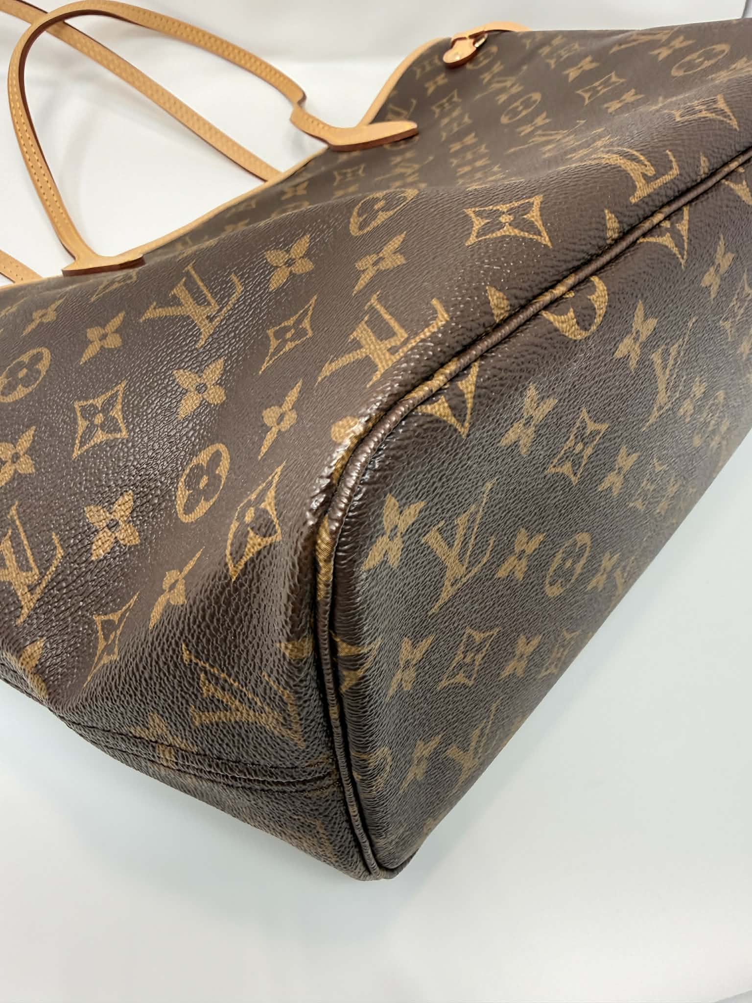 Louis Vuitton Neverfull MM Red Interior
