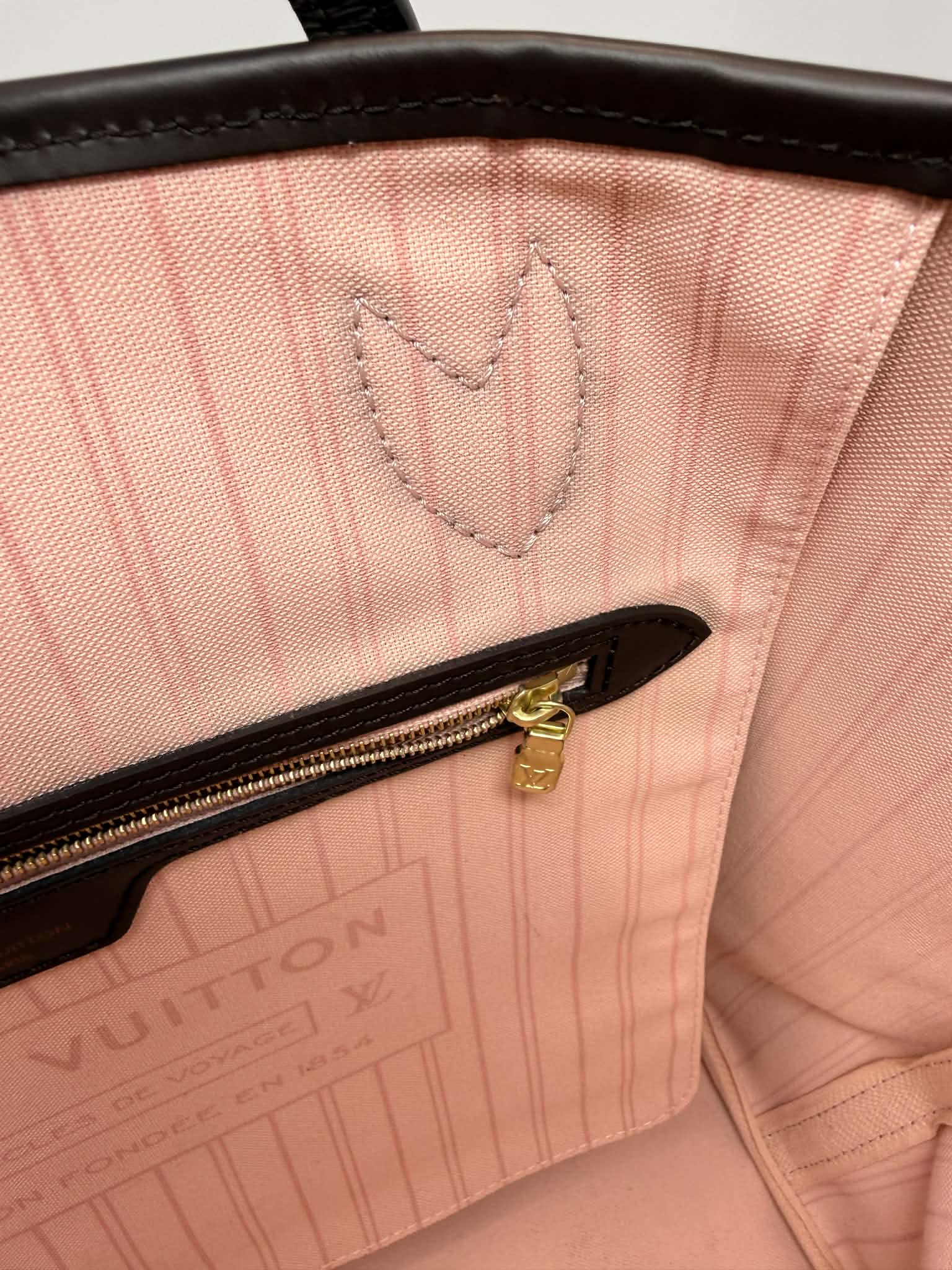 Louis Vuitton Neverfull MM Damier Ebene with Ballerina Pink Interior