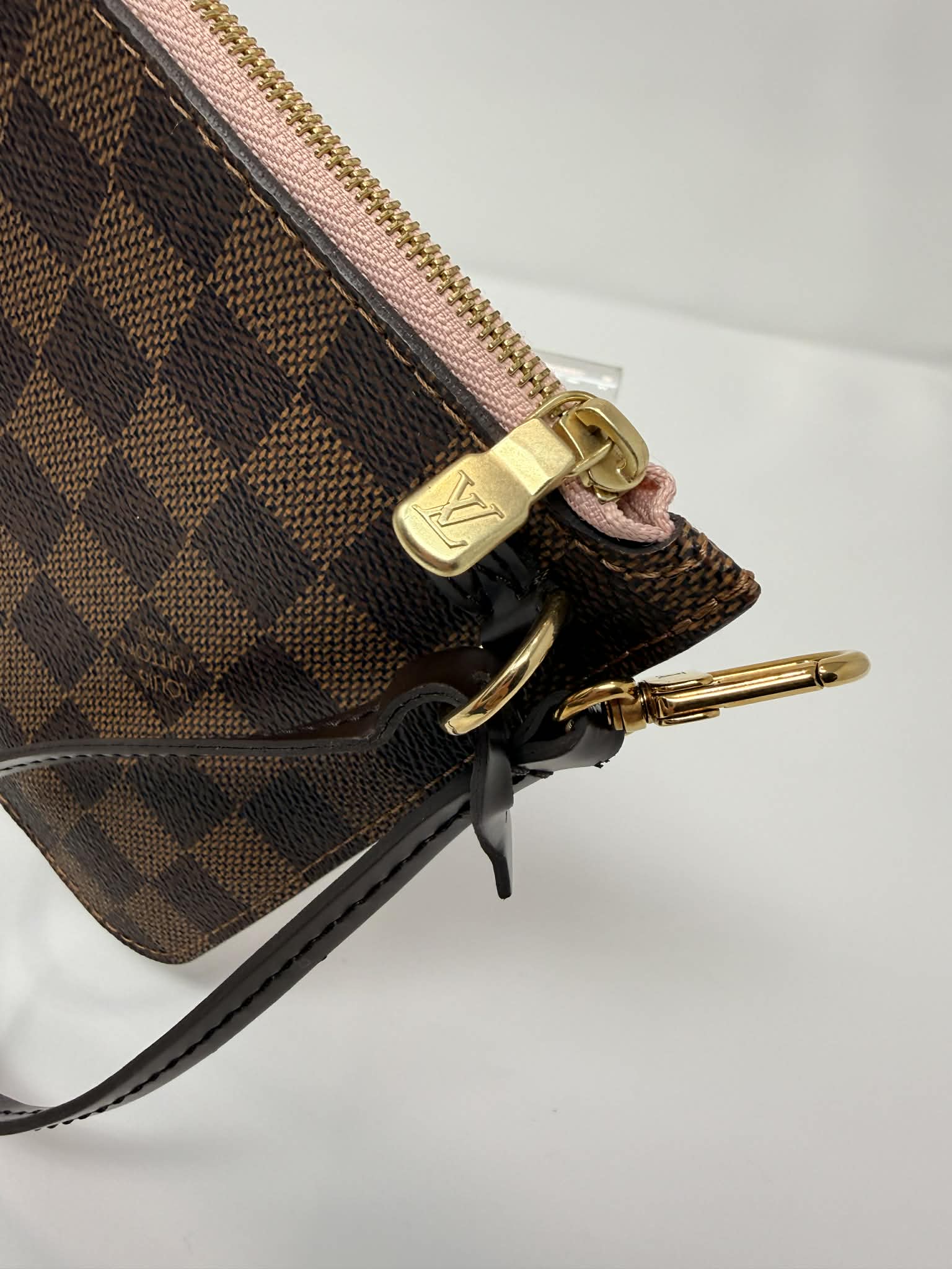 Louis Vuitton Damier Ebene Neverfull MM Ballerina Pink Interior