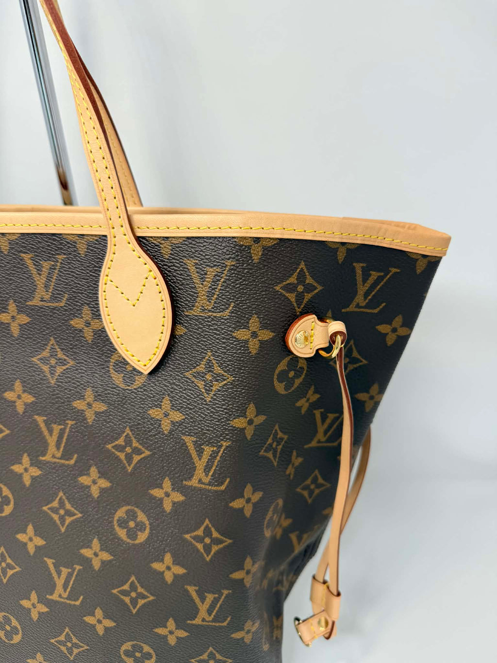 Louis Vuitton Neverfull Red Interior