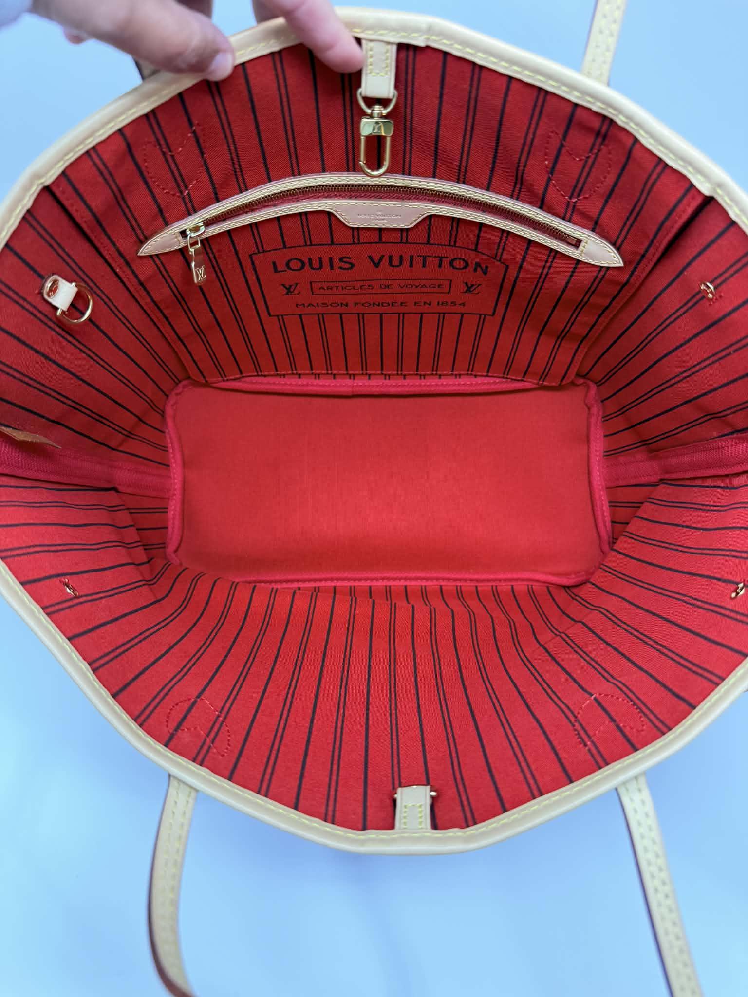 Louis Vuitton Neverfull Red Interior
