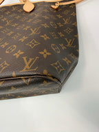 Louis Vuitton Neverfull Red Interior