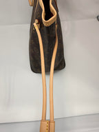 Louis Vuitton Neverfull Red Interior